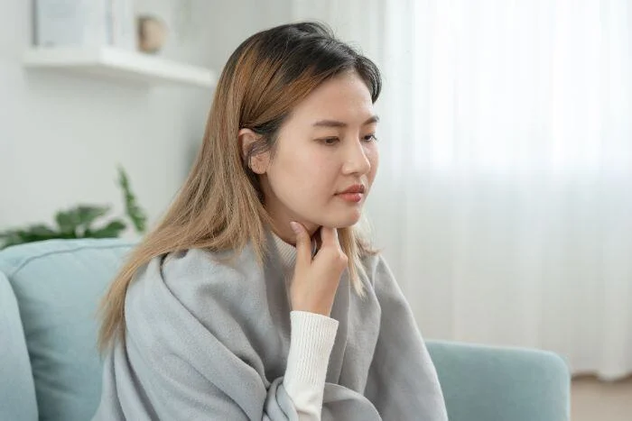 nguyen-nhan-va-giai-phap-cho-tinh-trang-ngua-hong-goc-nhin-y-hoc-hien-dai-va-dong-y